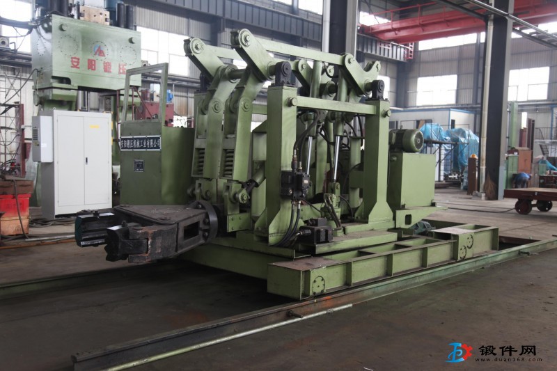 2t框架式鍛造操作機(jī)安陽(yáng)鍛壓廠家直銷