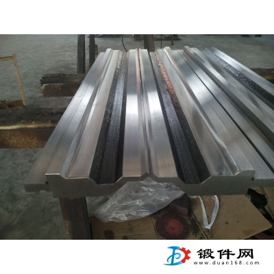折彎模具定做,液壓沖床聯(lián)合沖剪機改裝折彎模具
