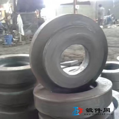軸承，法蘭