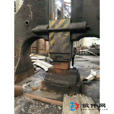 設(shè)備出售：低價(jià)出售二手6噸雙臂電液錘