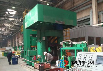 電動螺旋壓力機(jī)250噸模鍛鍛造設(shè)備環(huán)保型設(shè)備