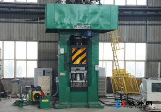 315噸模鍛壓力機(jī)電動螺旋鍛壓設(shè)備環(huán)保型設(shè)備